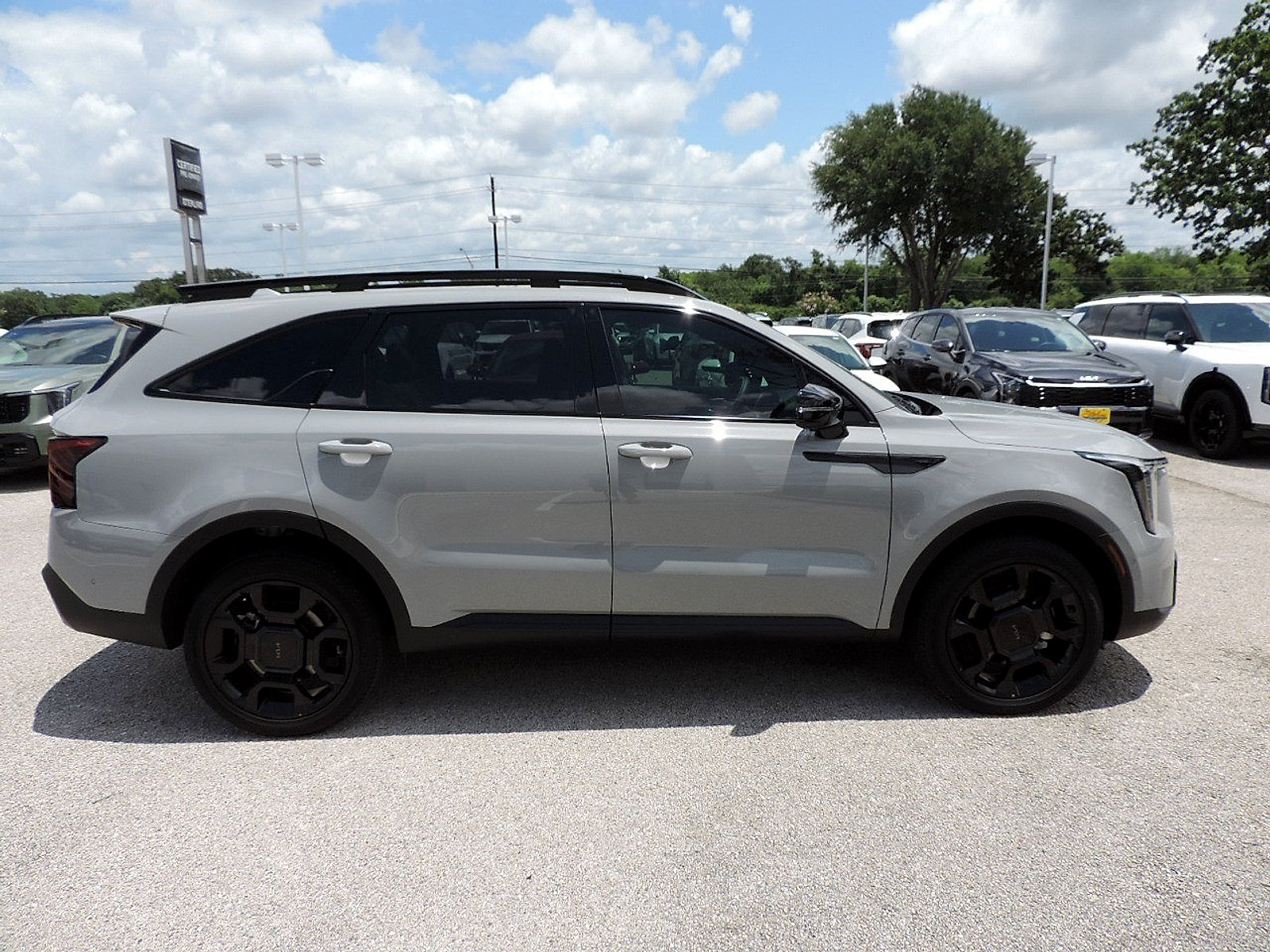 Used 2026 Kia Sorento SX Prestige w/ Olive Brown Leather Package AWD/4WD image 4