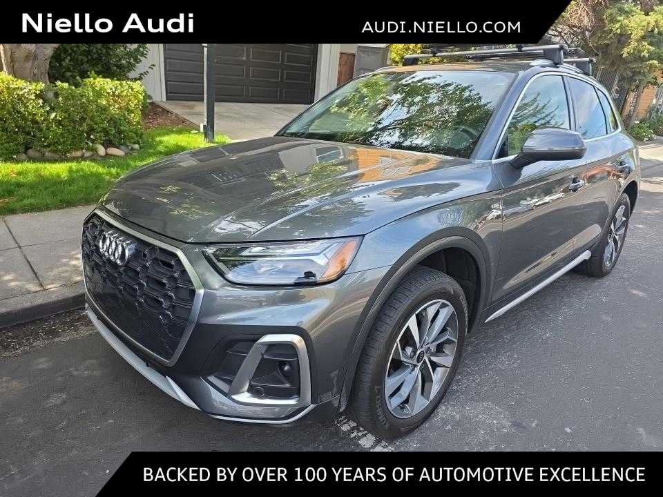 Used 2023 Audi Q5 2.0T Premium w/ Convenience Package AWD/4WD image 1