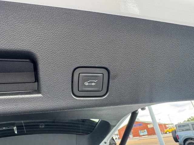 Used 2026 GMC Acadia Elevation w/ Elevation Premium Package FWD image 25