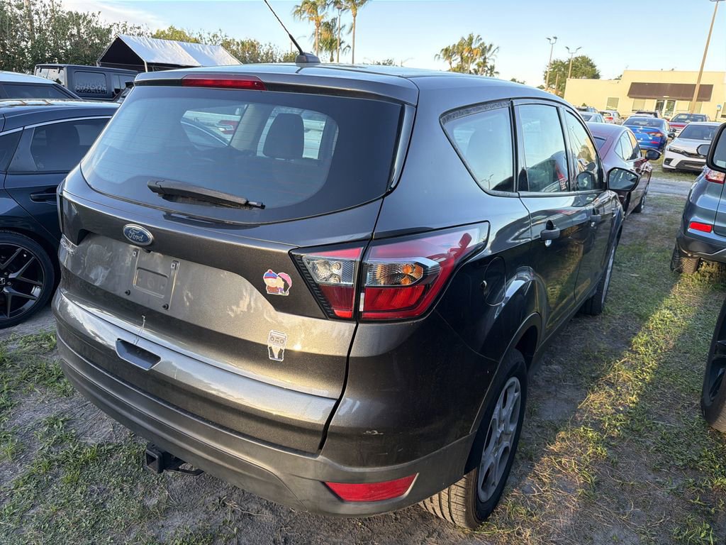 Used 2018 Ford Escape S image 3
