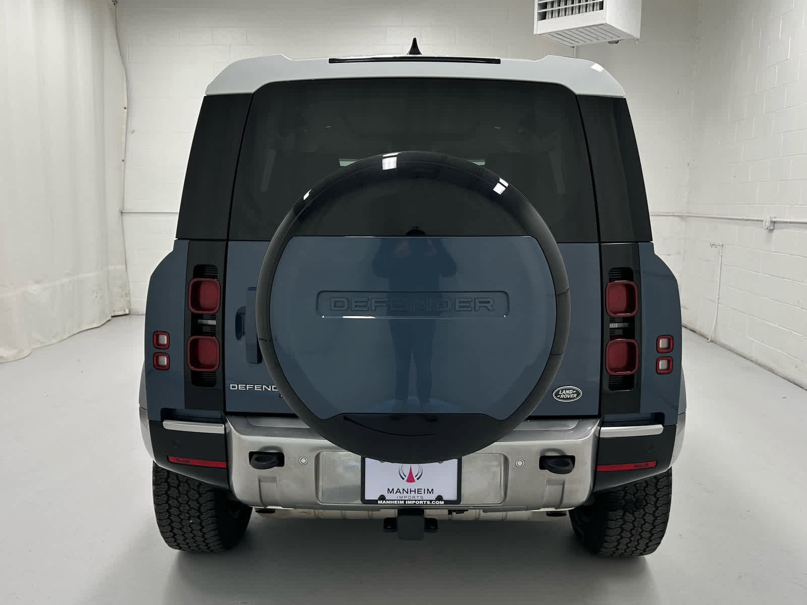 Used 2023 Land Rover Defender 110 SE AWD/4WD image 7