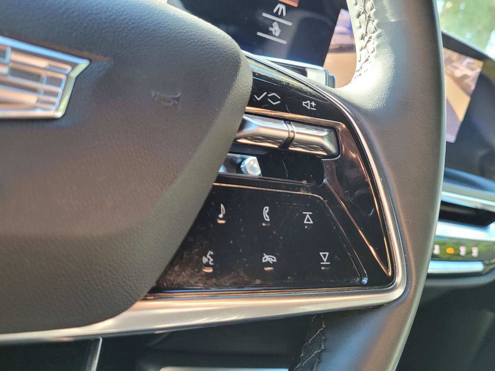 Used 2024 Cadillac Lyriq Tech AWD/4WD image 32