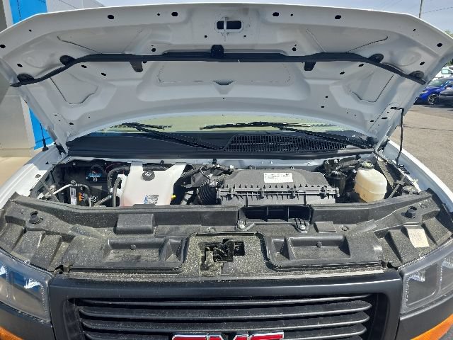 Used 2025 GMC Savana 3500 RWD image 39
