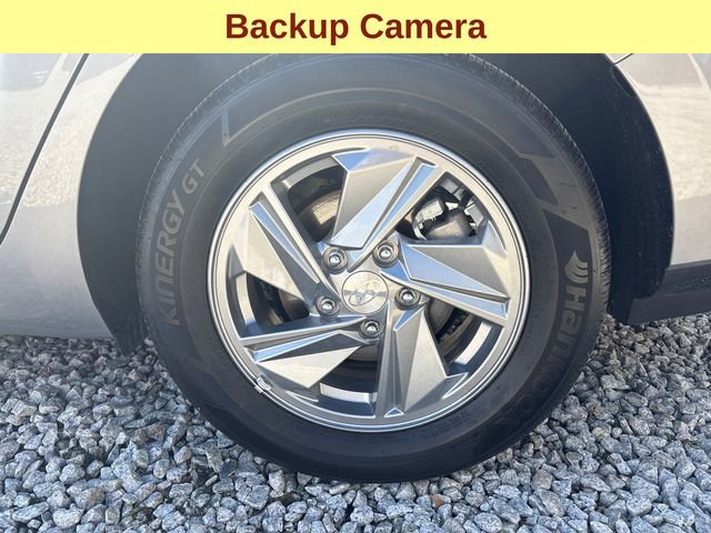 Used 2026 Hyundai Elantra SE FWD image 9