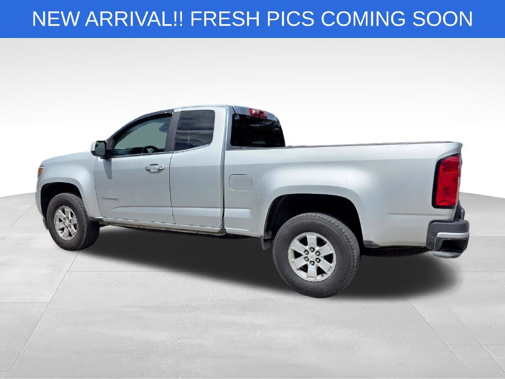 Used 2017 Chevrolet Colorado W/T w/ WT Convenience Package RWD image 4