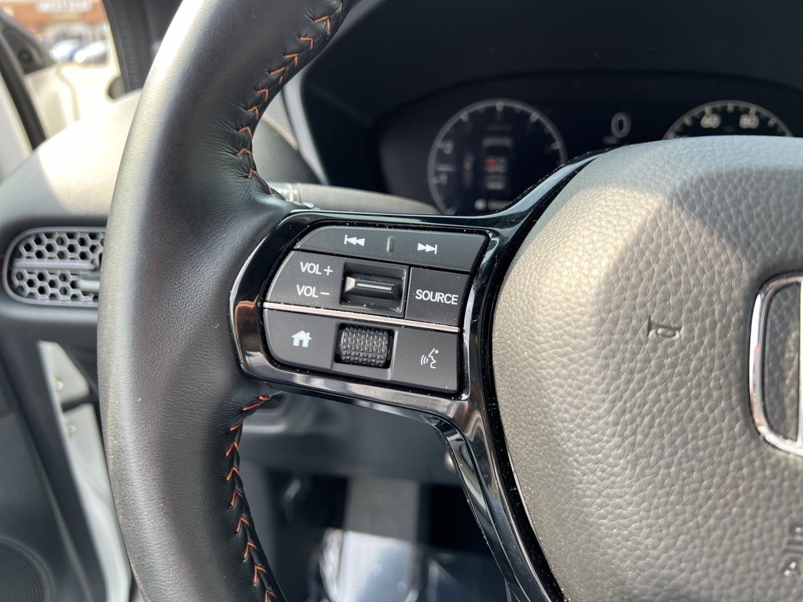 Used 2025 Honda HR-V Sport image 29