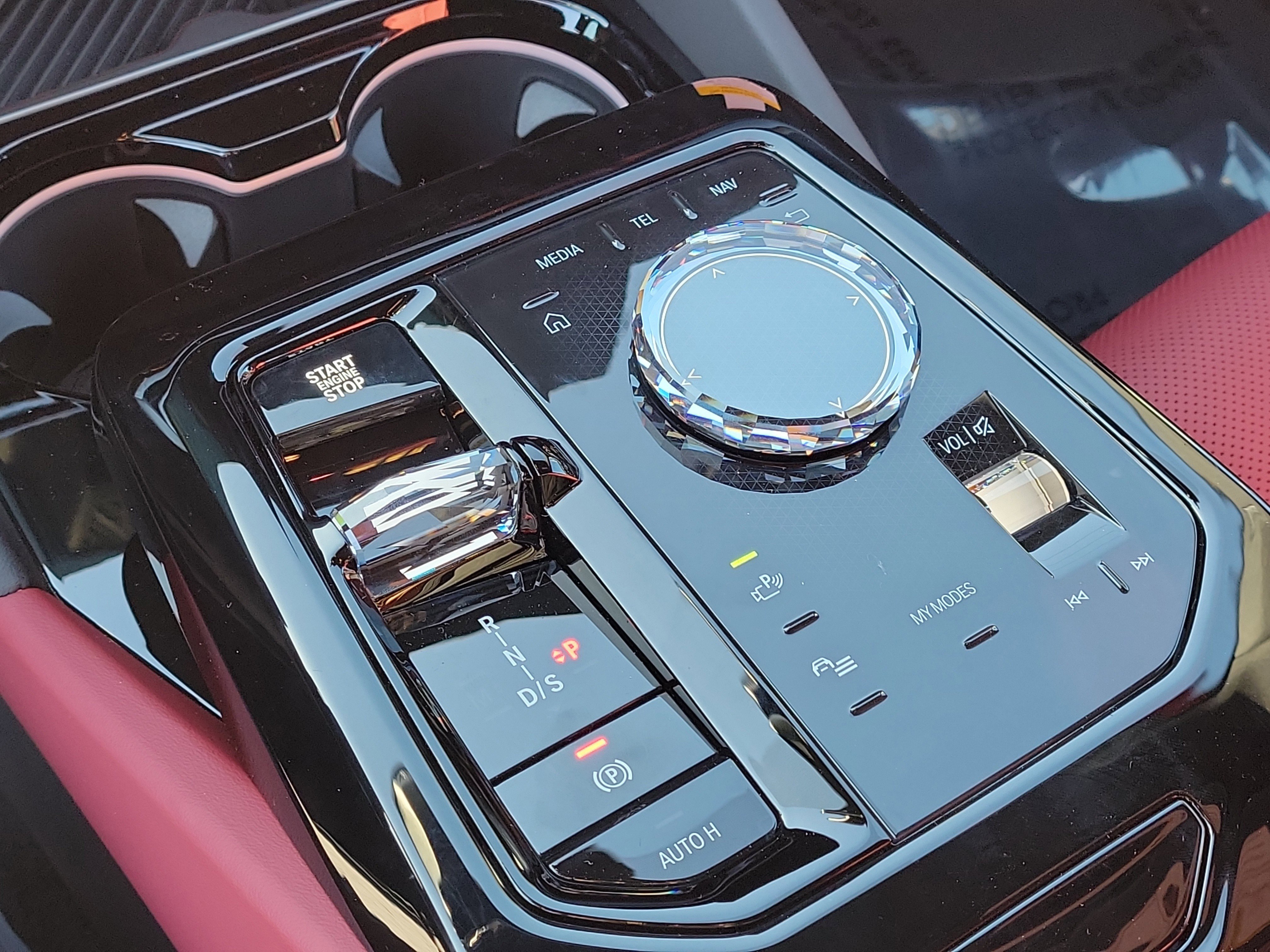 New 2026 BMW 550e xDrive w/ Executive Package image 20