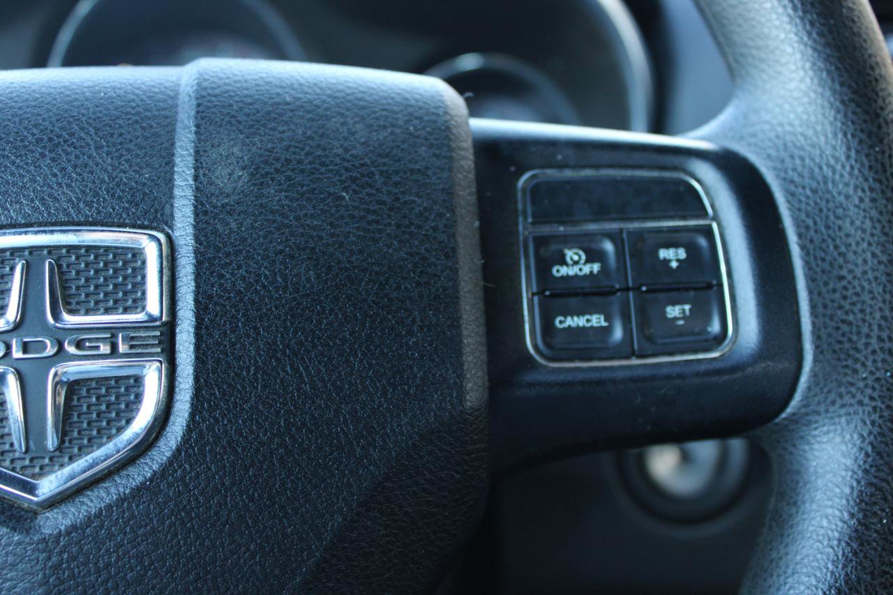 Used 2014 Dodge Avenger SE image 18