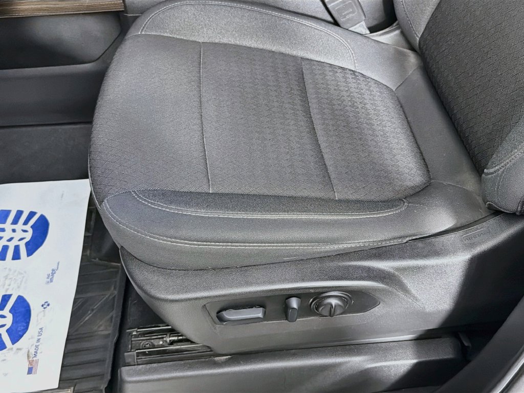 Used 2022 Chevrolet Silverado 1500 LT Trail Boss w/ Convenience Package II AWD/4WD image 19