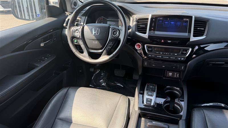 Used 2017 Honda Pilot Touring image 18