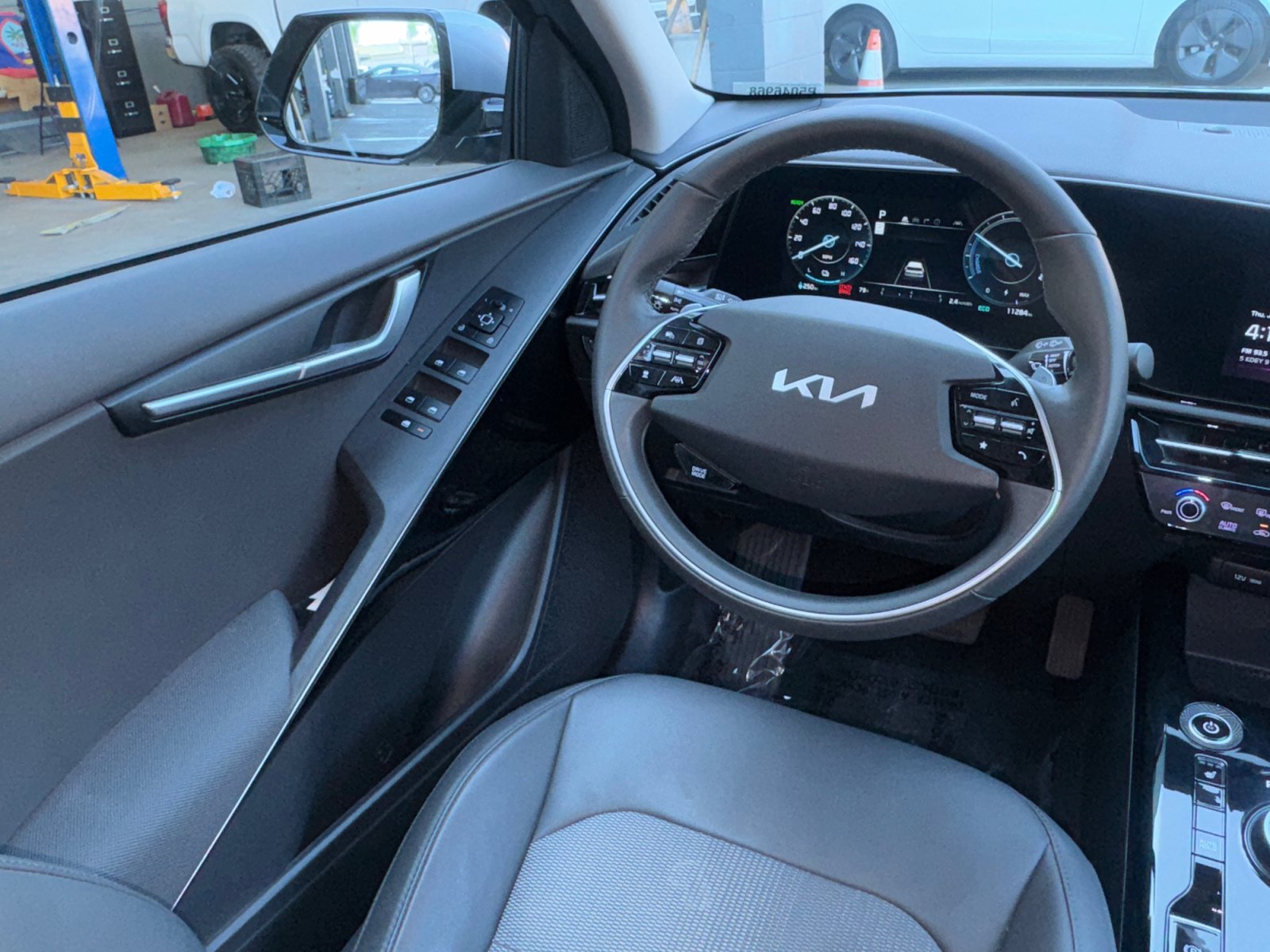 Used 2023 Kia Niro Wind FWD image 15