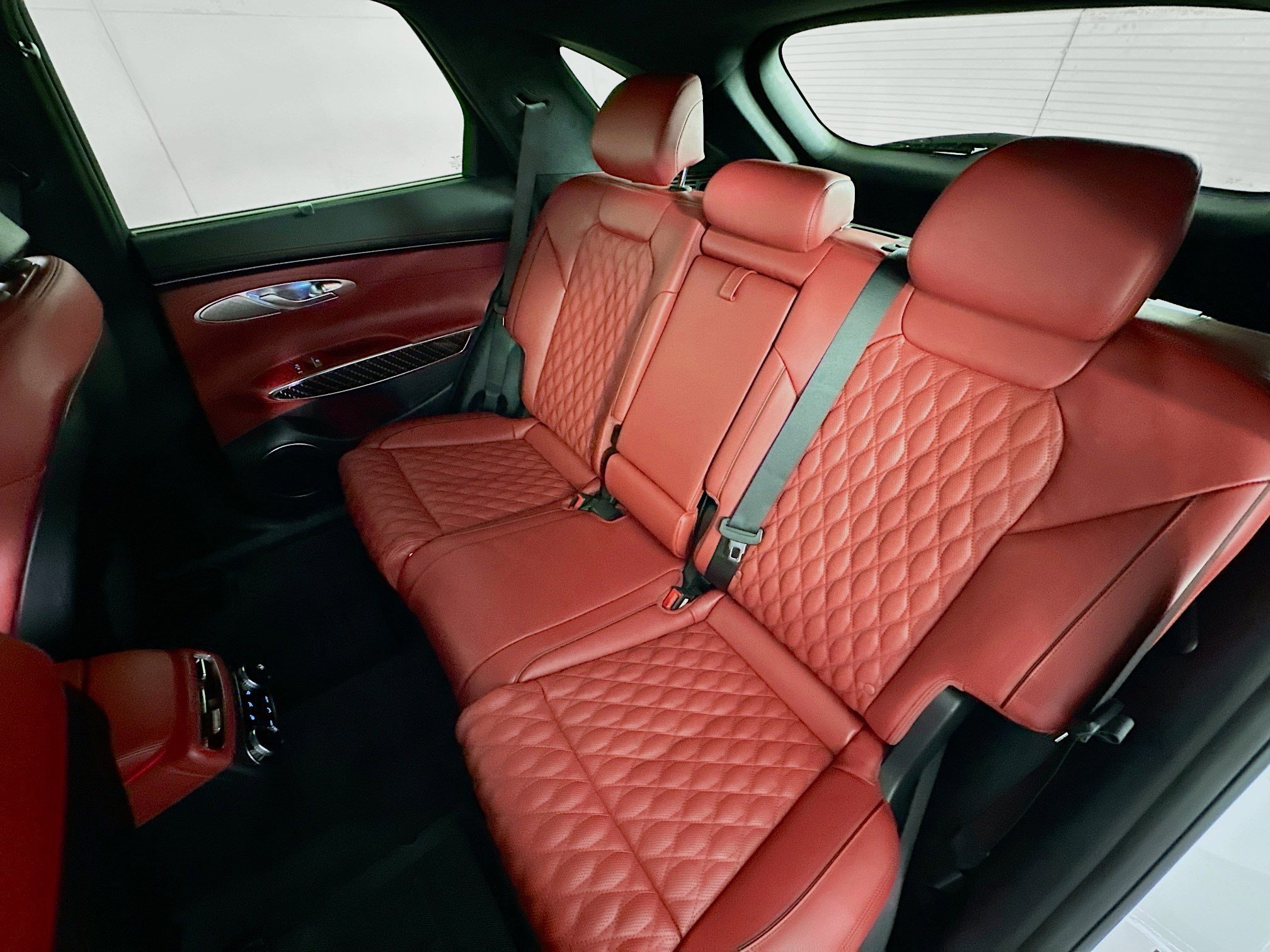 Used 2025 Genesis GV70 3.5T Sport w/ Sport Prestige Package image 24