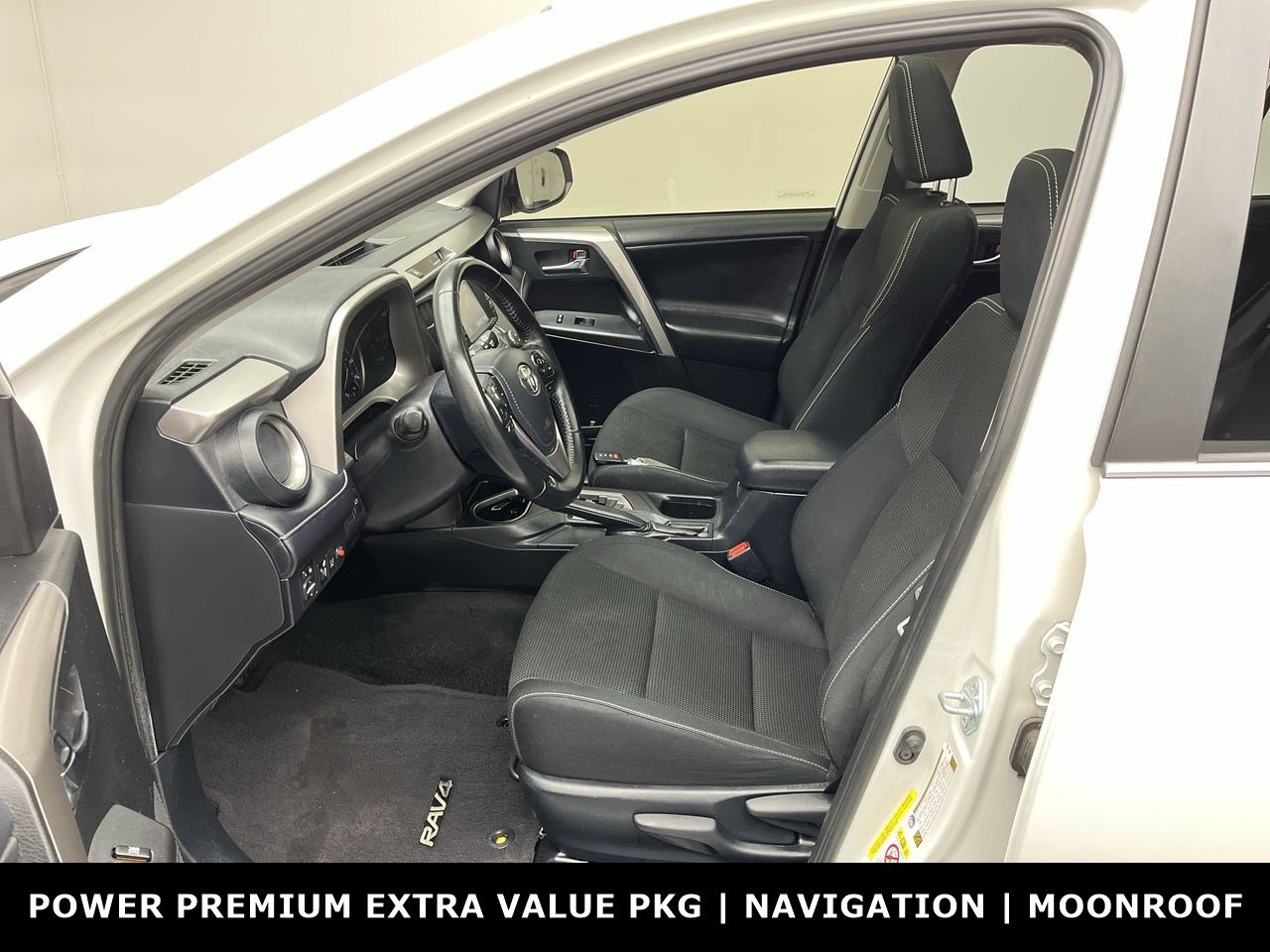 Used 2018 Toyota RAV4 XLE FWD image 3