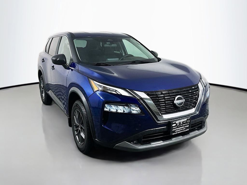 Used 2023 Nissan Rogue S image 1