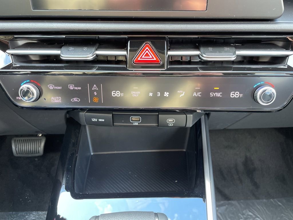 New 2026 Kia Niro LX image 21