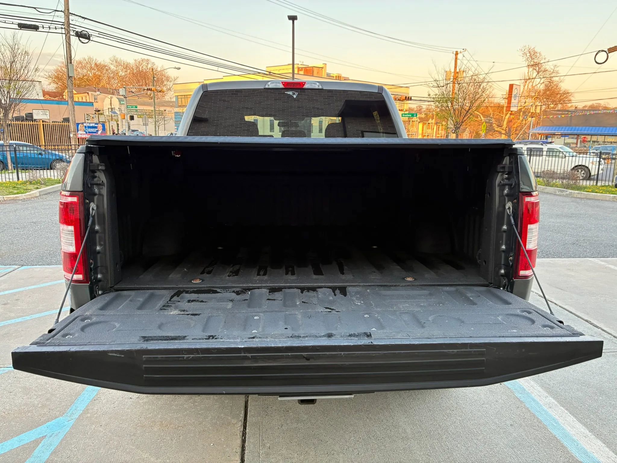 Used 2018 Ford F150 XLT w/ XTR Package AWD/4WD image 21