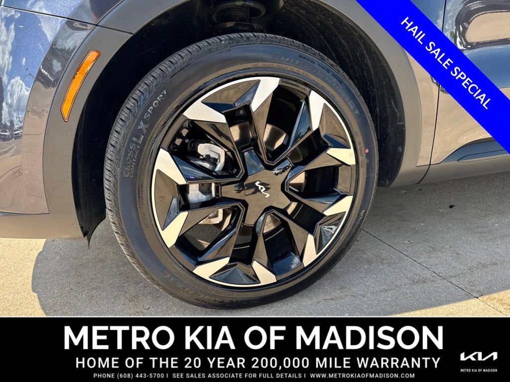 Used 2025 Kia Sorento EX FWD image 9