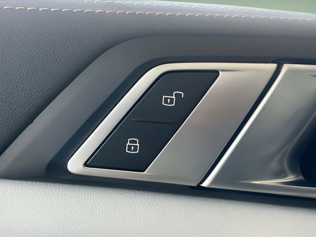 New 2026 BMW X5 xDrive40i w/ Premium Package AWD/4WD image 12