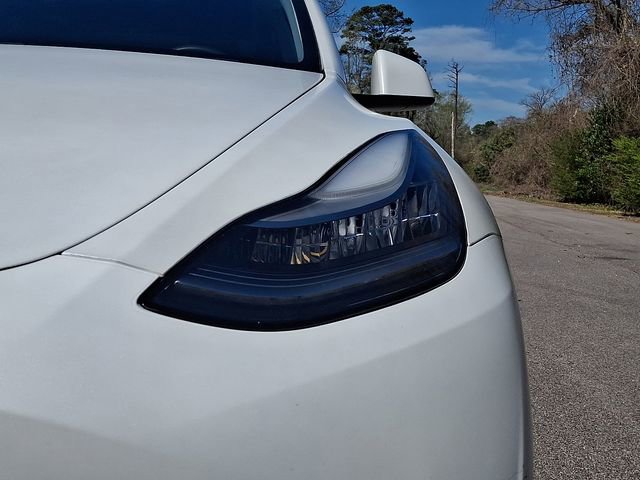 Used 2020 Tesla Model Y Long Range image 11