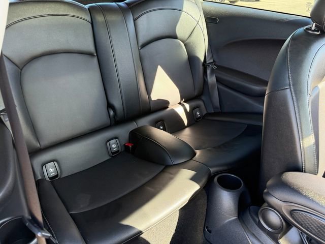 Used 2019 MINI Cooper 2-Door Hardtop image 23