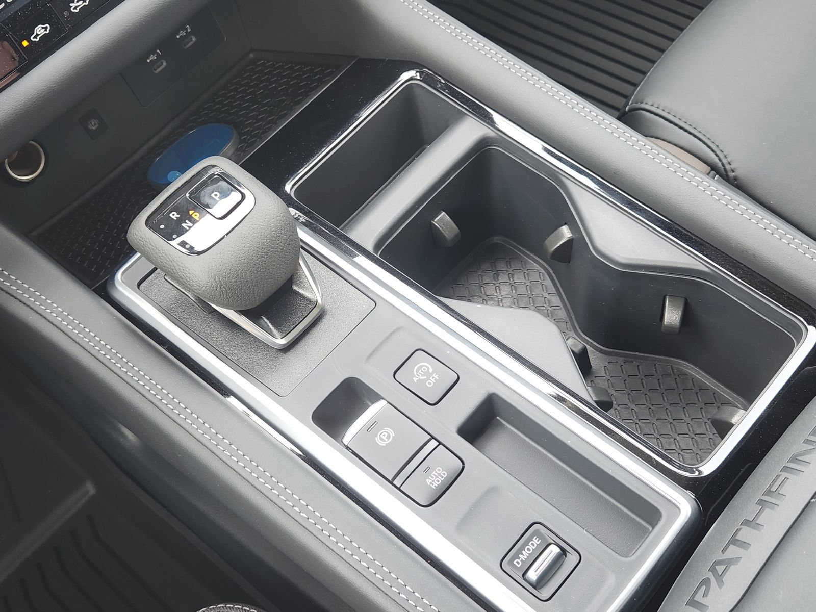 New 2026 Nissan Pathfinder Platinum FWD image 19