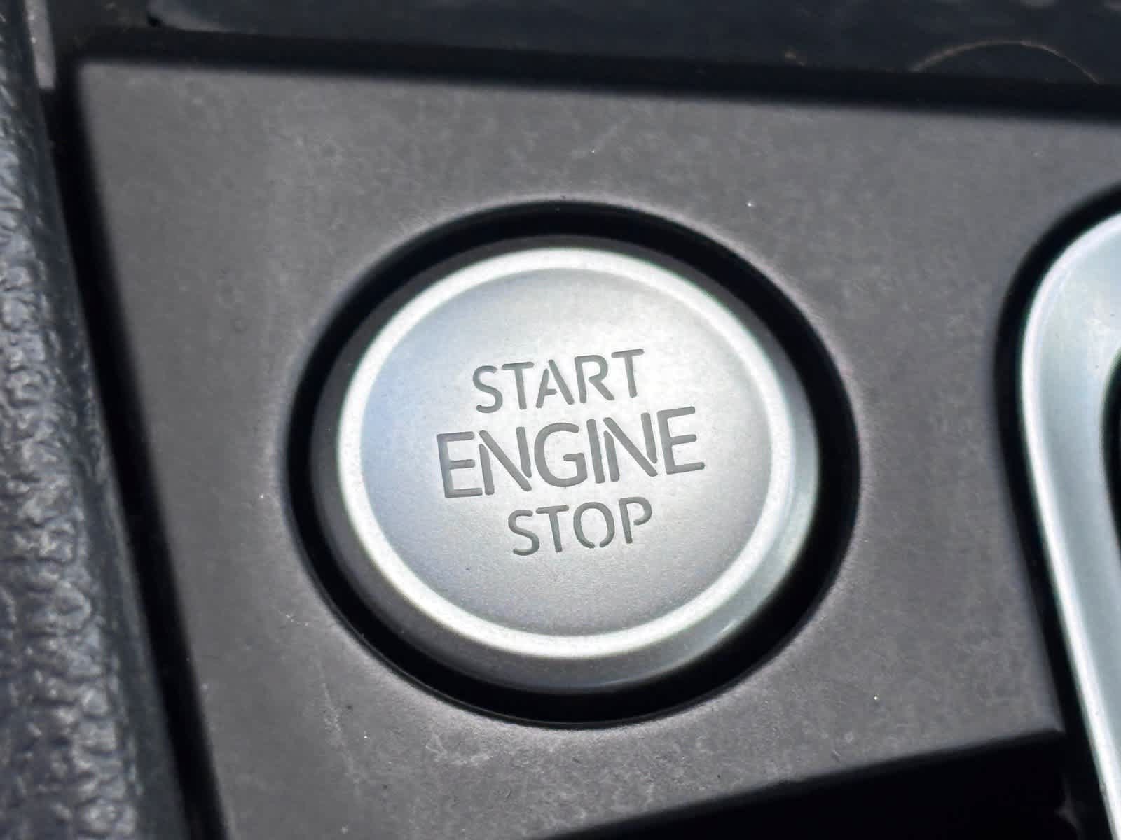 Used 2021 Volkswagen Jetta R-Line FWD image 25