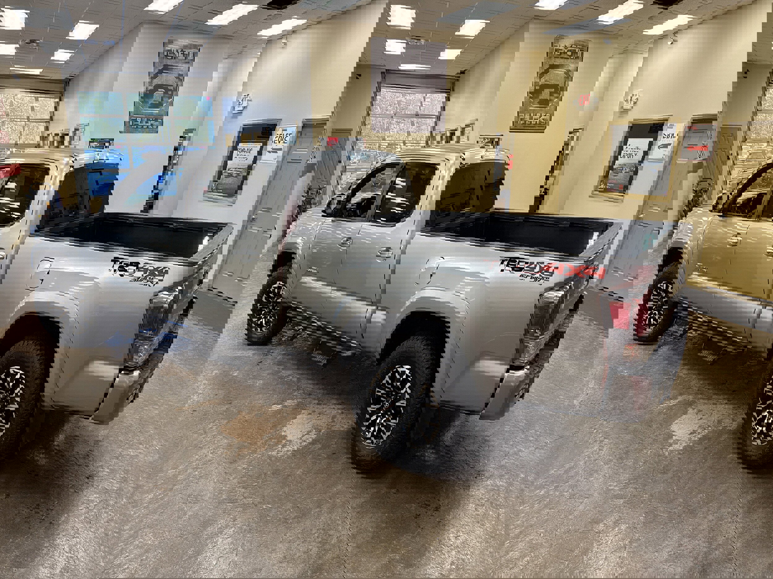 Used 2023 Toyota Tacoma TRD Sport image 19