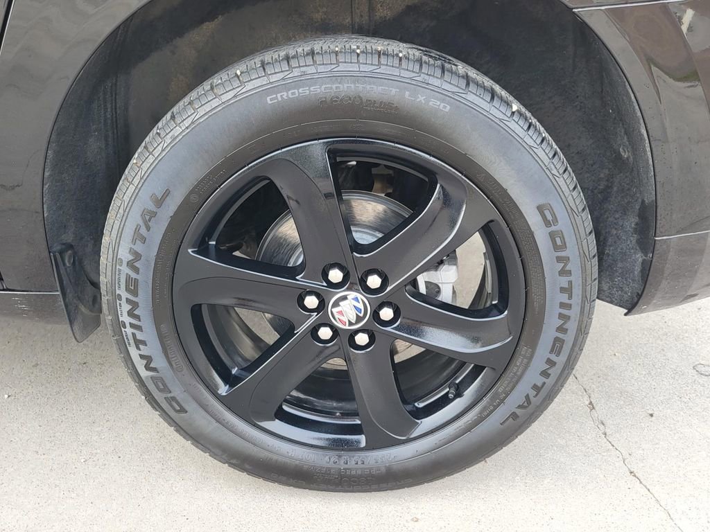 Used 2023 Buick Enclave Essence w/ Sport Touring Edition image 31