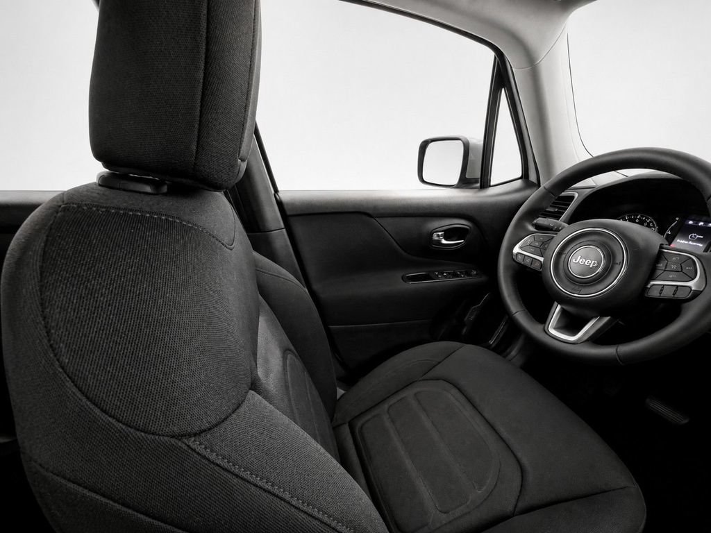 Used 2019 Jeep Renegade Latitude AWD/4WD image 18