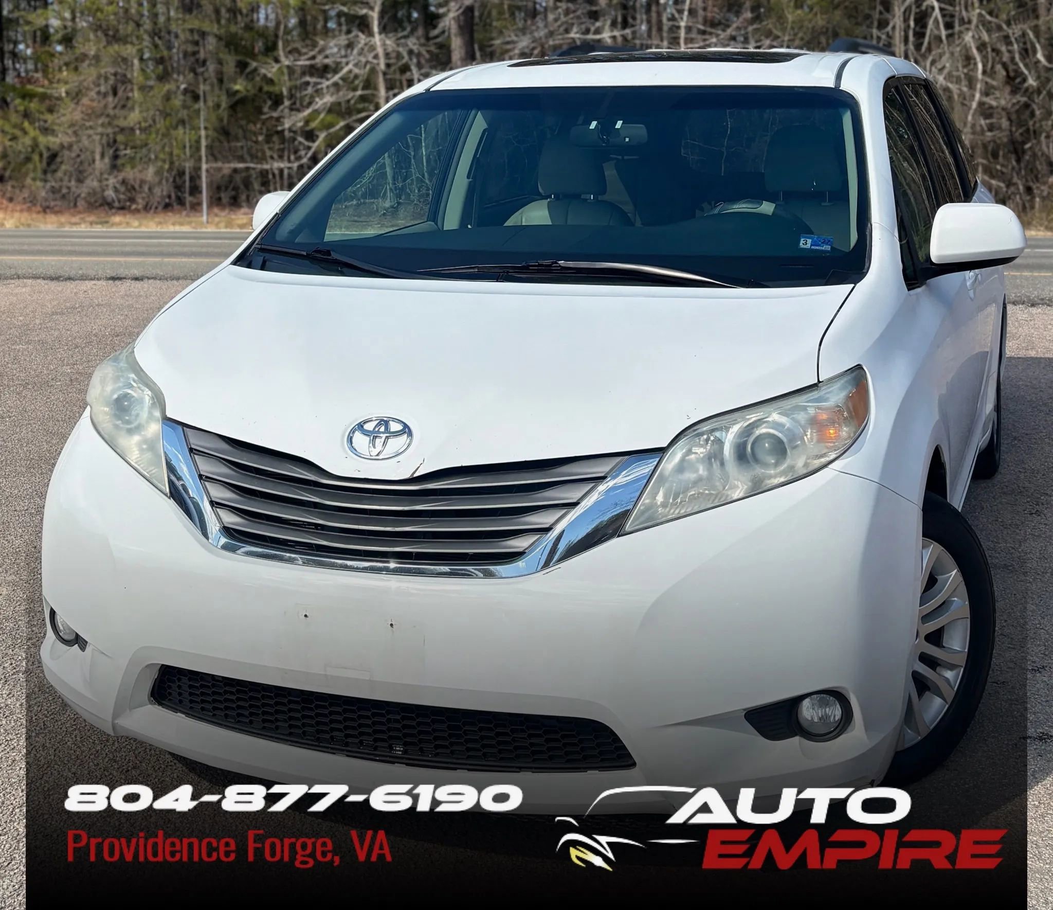 Used 2011 Toyota Sienna XLE w/ Entertainment Pkg image 1