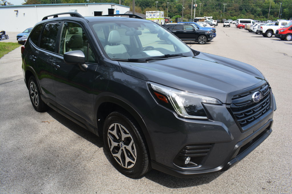 Used 2024 Subaru Forester Premium AWD/4WD image 4