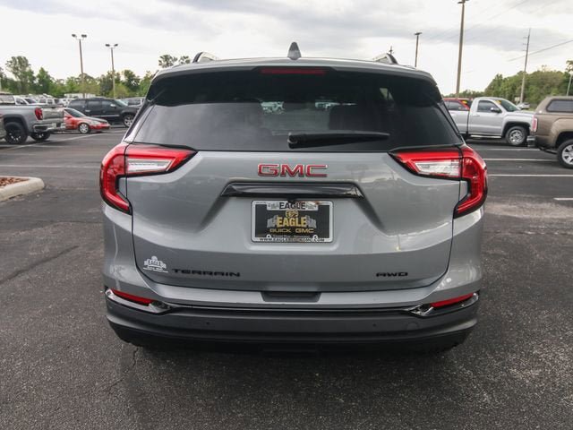 Used 2024 GMC Terrain SLT w/ Infotainment Package II AWD/4WD image 8