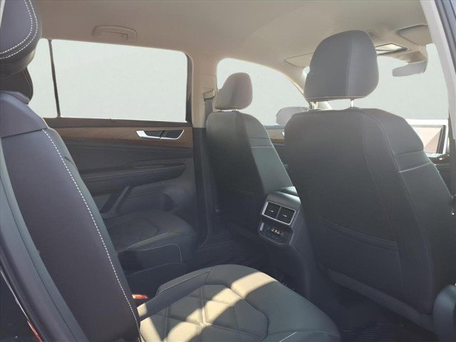 New 2026 Volkswagen Atlas SE image 8