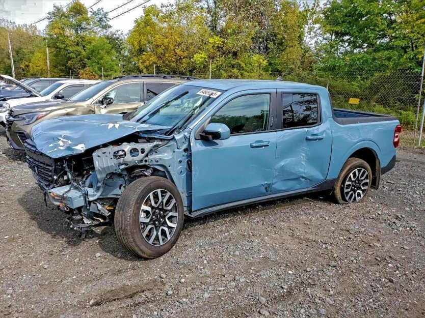 Used 2023 Ford Maverick Lariat w/ Lariat Luxury Package image 3