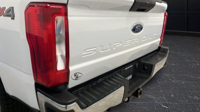 Used 2024 Ford F250 XLT AWD/4WD image 34