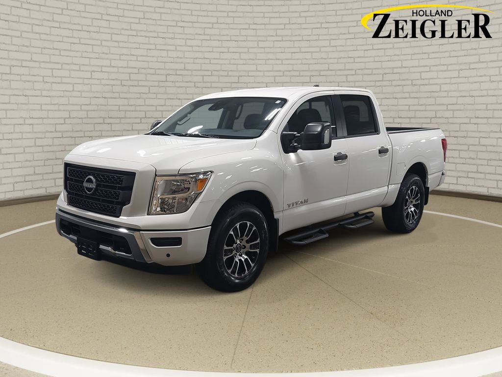 Certified 2024 Nissan Titan SV w/ SV Convenience Package image 1