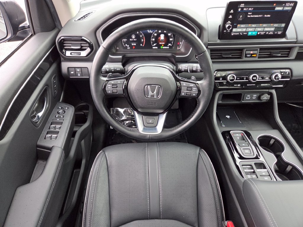 Certified 2025 Honda Pilot Elite image 36
