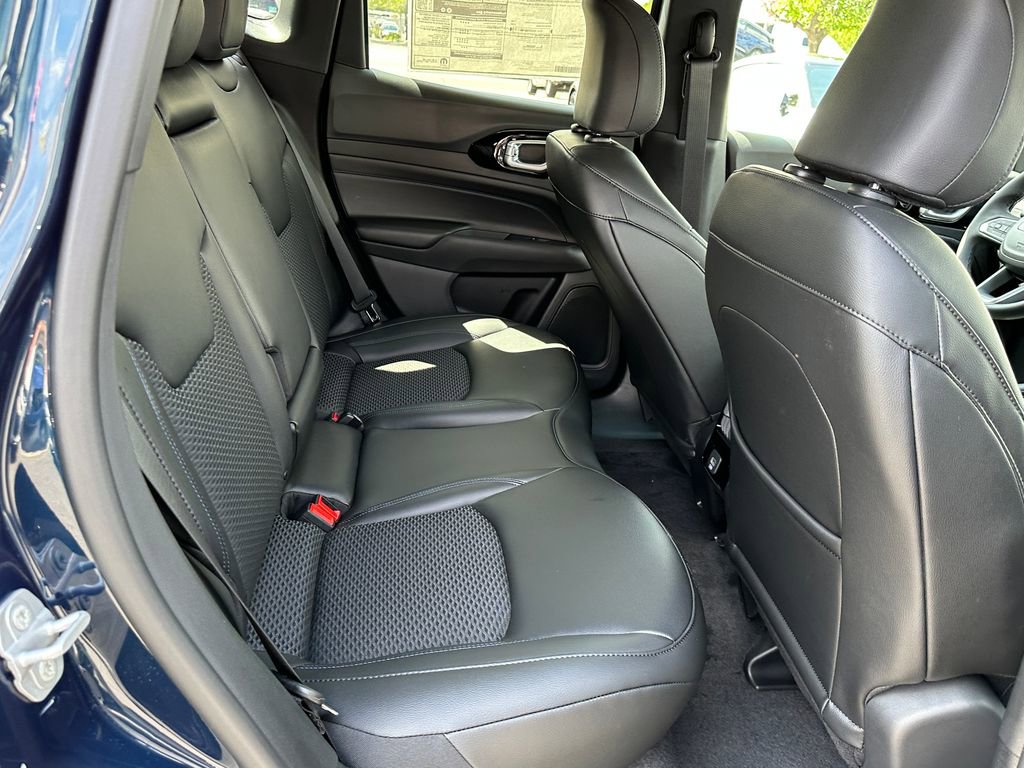 New 2026 Jeep Compass Latitude image 20