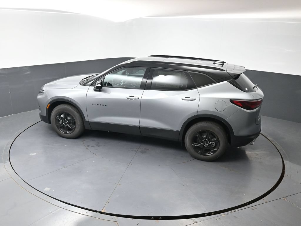 New 2026 Chevrolet Blazer LT w/ Midnight/Sport Edition AWD/4WD image 34