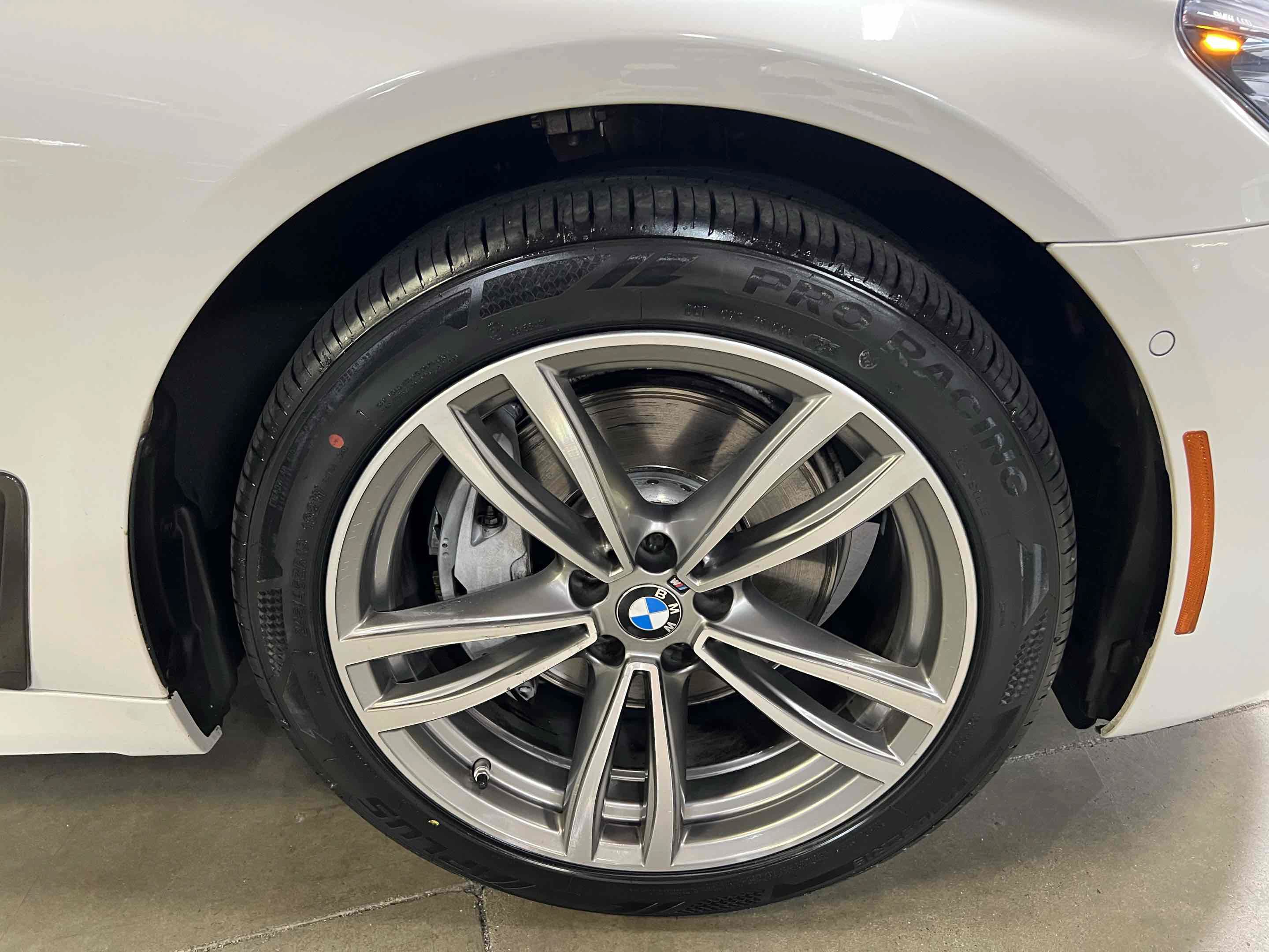 Used 2018 BMW 740e xDrive AWD/4WD image 39