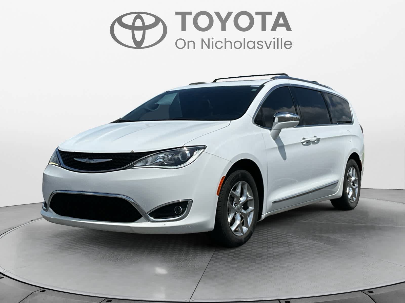 Used 2018 Chrysler Pacifica Limited