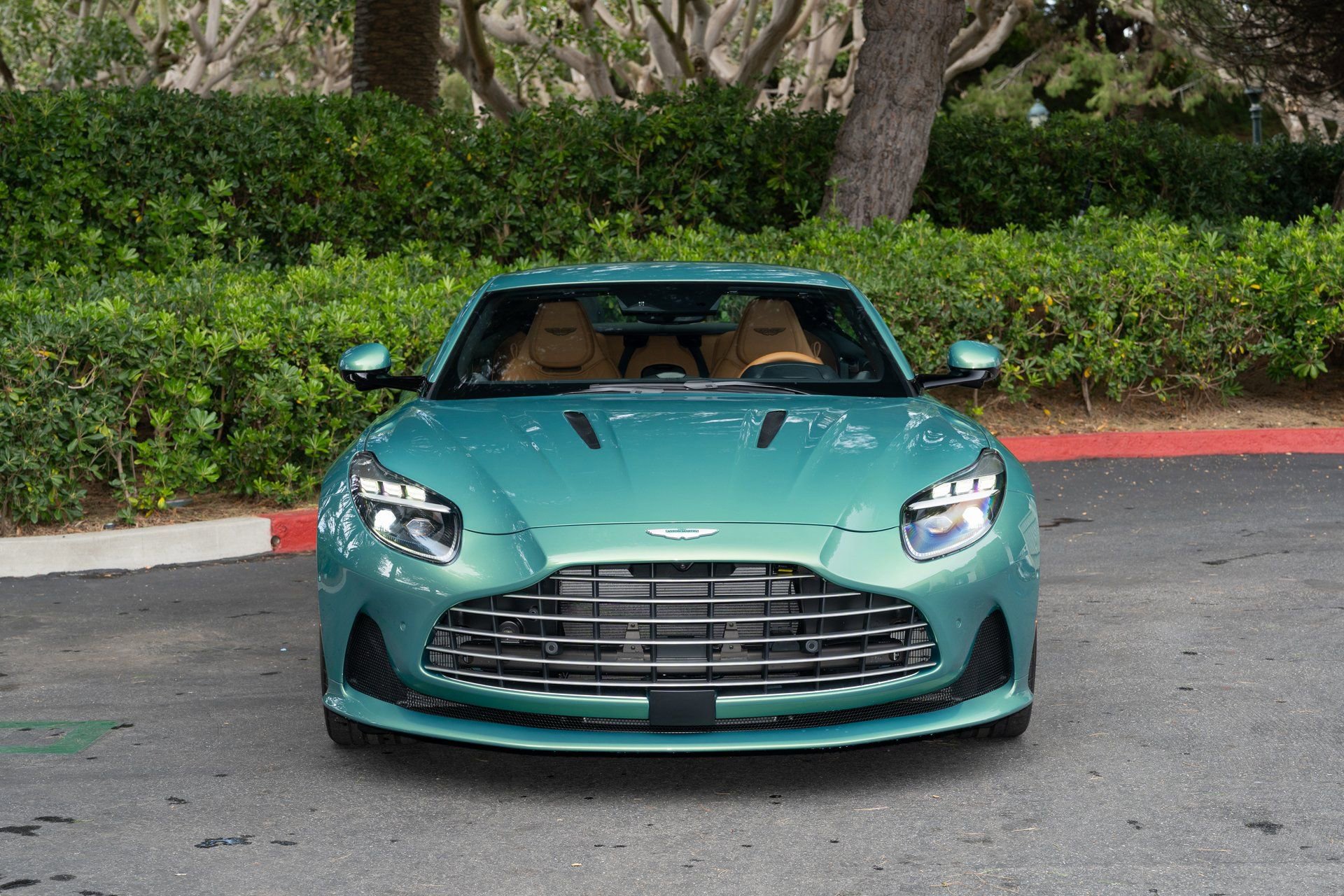 Used 2024 Aston Martin DB12 Coupe image 5