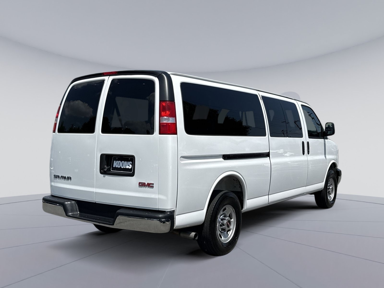 Used 2025 GMC Savana 3500 LT w/ LT Preferred Equipment Group RWD image 7