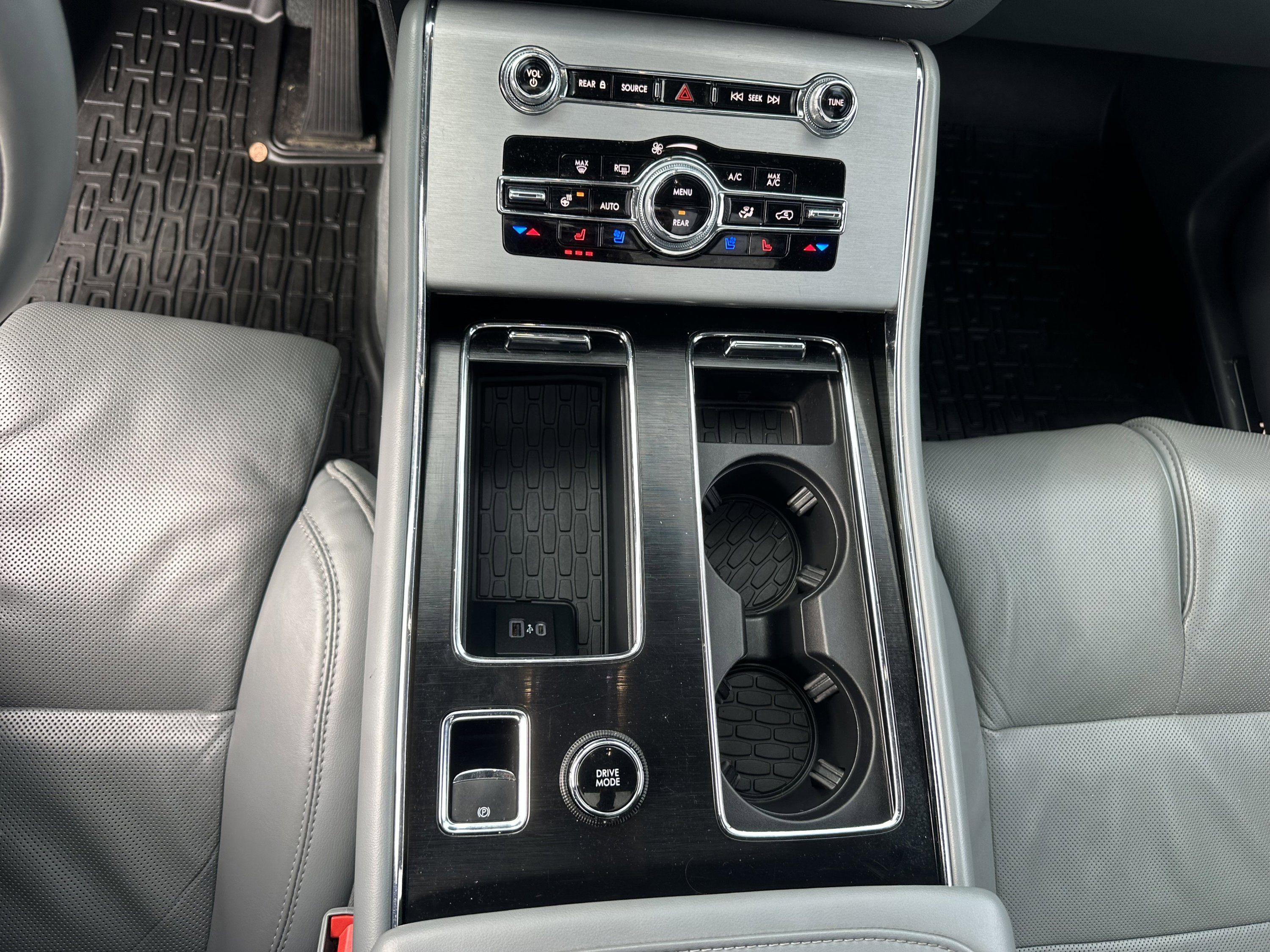 Used 2021 Lincoln Aviator Reserve w/ Equipment Group 202A image 14