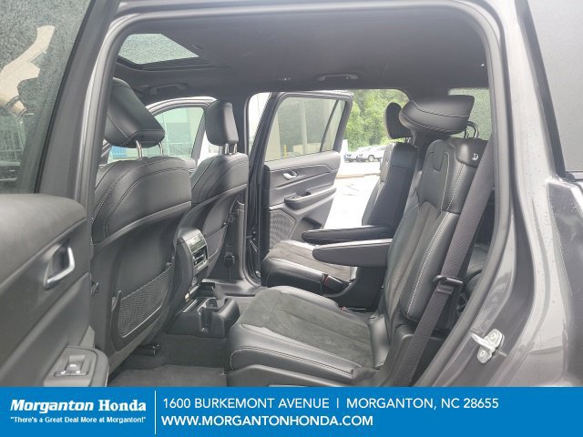 Used 2025 Jeep Grand Cherokee L Altitude RWD image 14