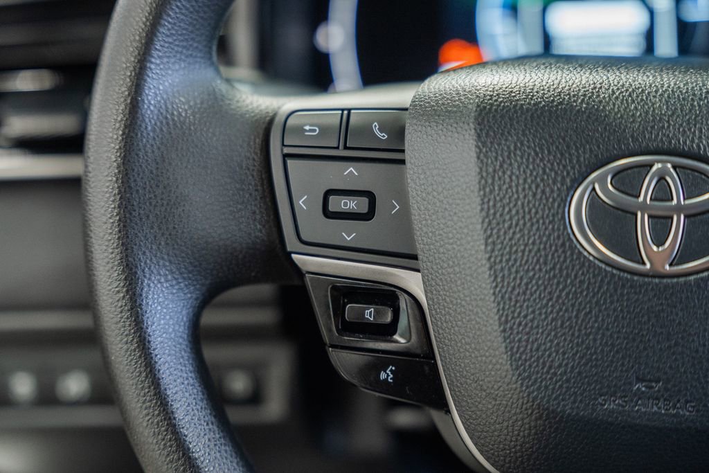 Used 2025 Toyota Camry LE image 26