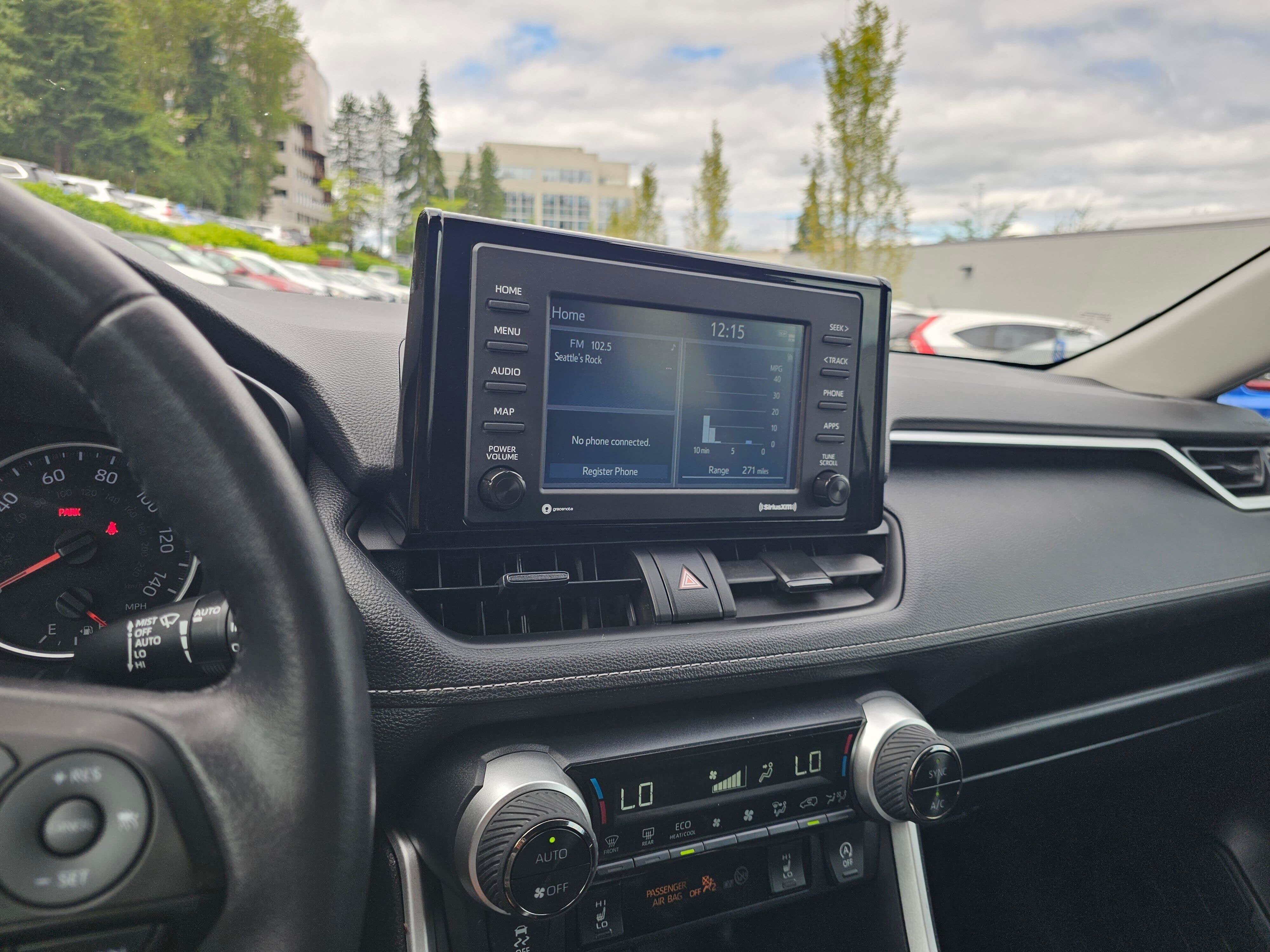 Used 2022 Toyota RAV4 XLE w/ Convenience Package AWD/4WD image 26