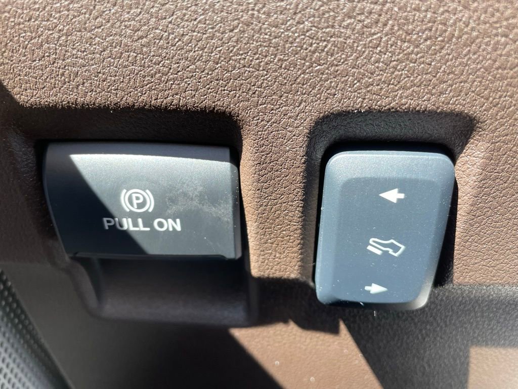 New 2026 Ford F350 King Ranch w/ Chrome Package image 22