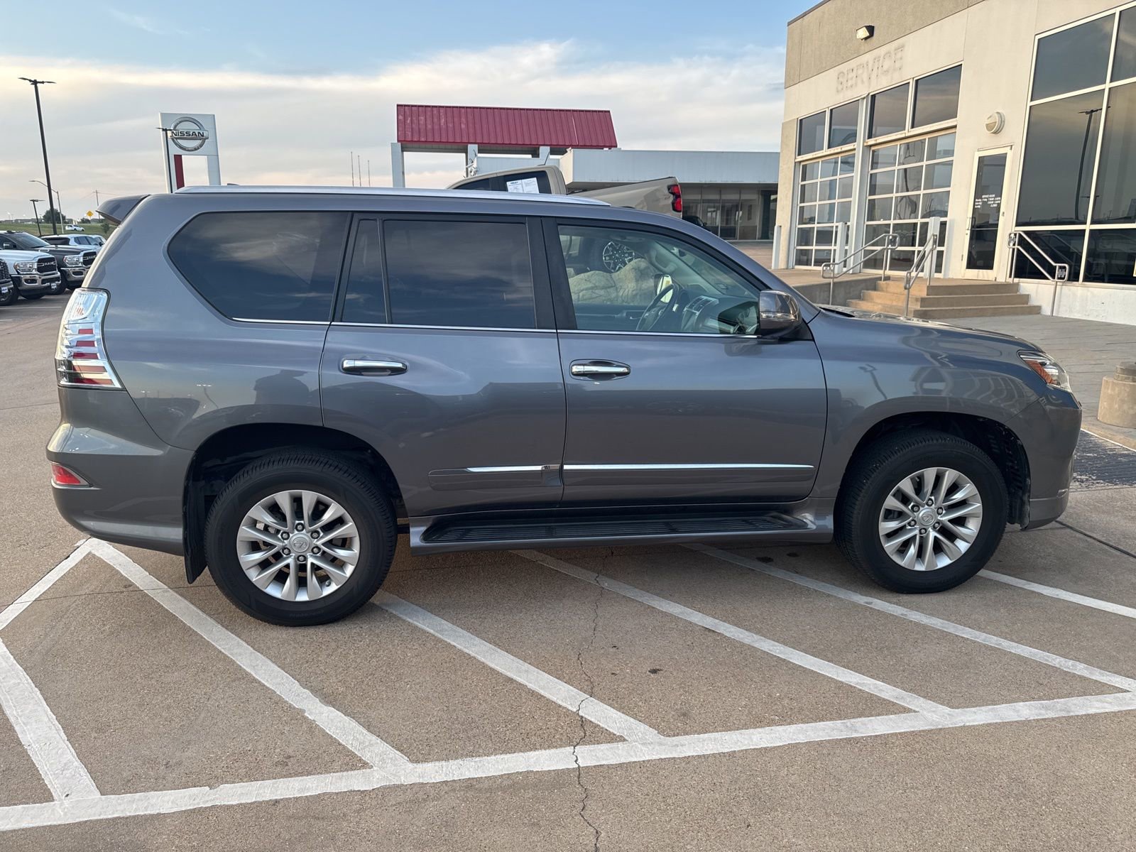 Used 2019 Lexus GX 460 Premium image 8