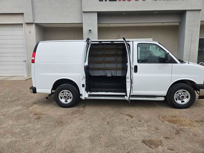 Used 2024 GMC Savana 2500 w/ Driver Convenience Package RWD image 7
